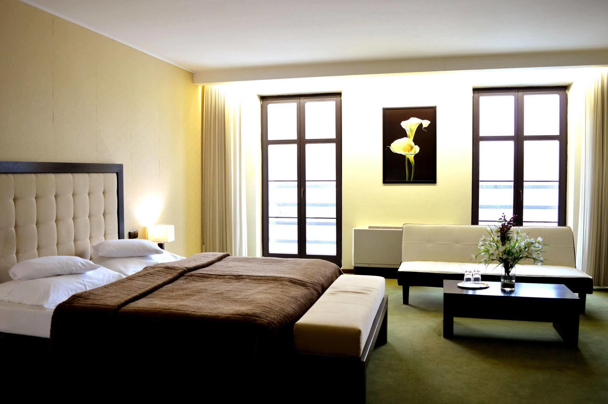 Hotel Astory Plzen Exterior photo